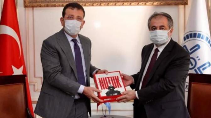 İstanbul müftüsüne Nutuk hediye eden İmamoğlu'nun hediyesini nasıl buldunuz?