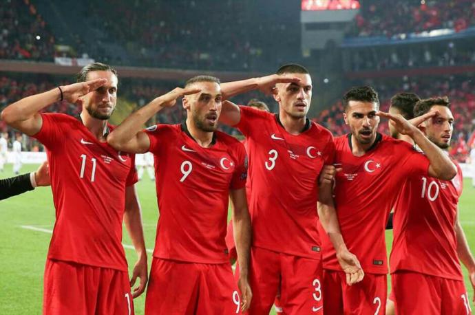 Türk milli takımın en iyi oyuncusu kim sizce?