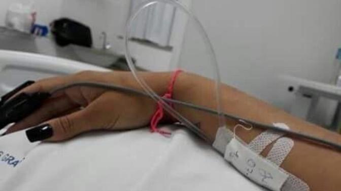 Hastaneden serumlu kol fotoğrafı paylaşan kişinin amacı nedir?