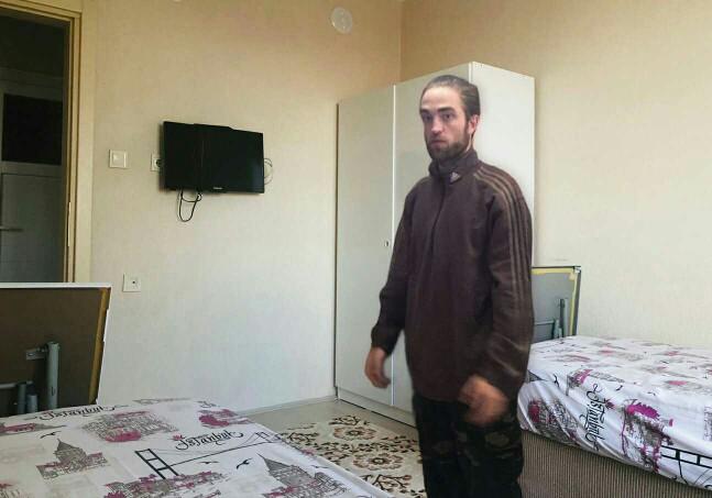 Dışarı çıkmak için sevgilinden izin alır mısın?