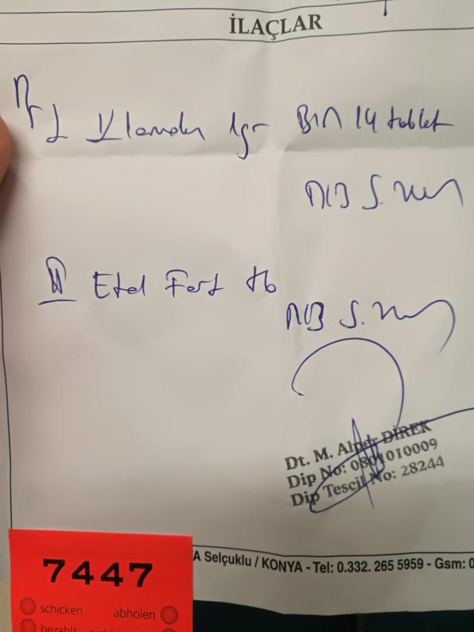 Eczacı olan  ya da  tanidigi olan var mi?