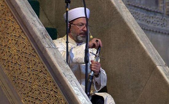 Neredeyse bütün bakanlıklardan fazla bütçesi olan Diyanet İşleri 5100 yeni personel alımı yapacak. Ne düşünüyorsunuz bu konuda?
