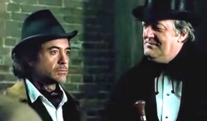 Sherlock Holmes ve Mycroft Holmes kardeşleri canlandıran karakterlerde favorin hangisi?
