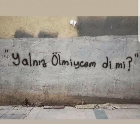 Yalnız yaşamak, yalnız, kimsesiz kalmak ve yalnız ölmek sizi de ürkütüyor mu?