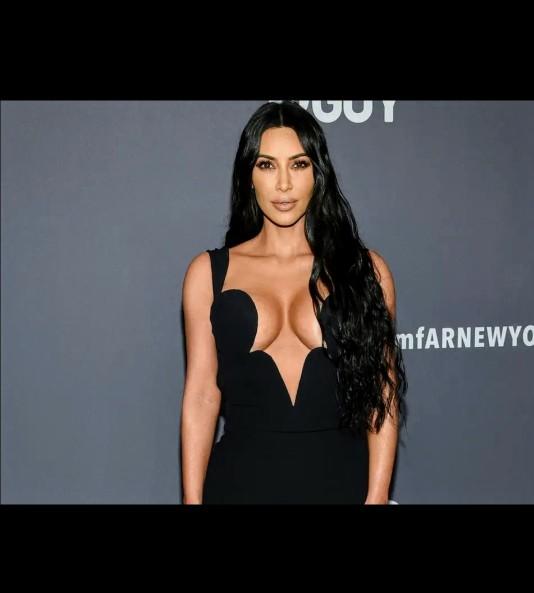 Kim Kardashianın Ermenistana 1 milyon dolar bağışına ne diyorsunuz?