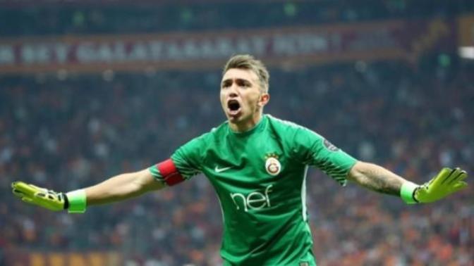 Sizce Muslera mı daha iyi kaleci Handanovic mi?