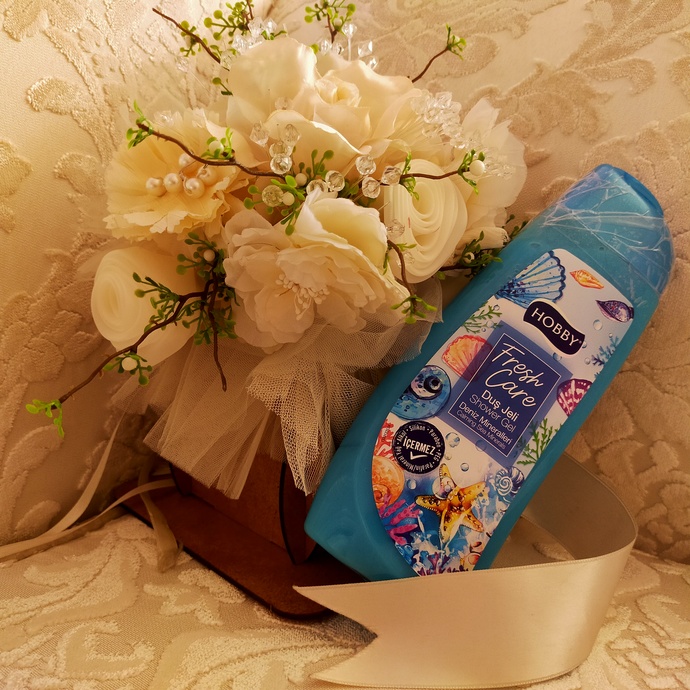 Her zaman duştan yeni çıkmış gibi kokmak istiyorum! Kalıcı kokulu duş jeli tavsiyeleri neler?