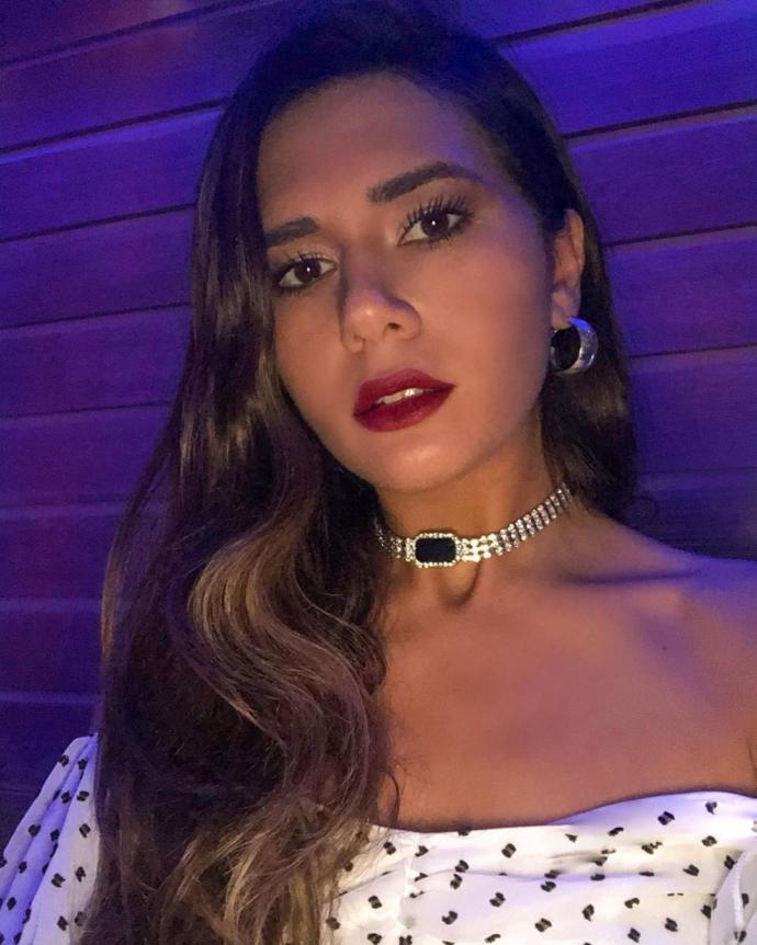 Influencer Sibil Çetinkaya sizce güzel mi? Kendisi çok zengin ve oyuncu Burak Yörükün sevgilisi?