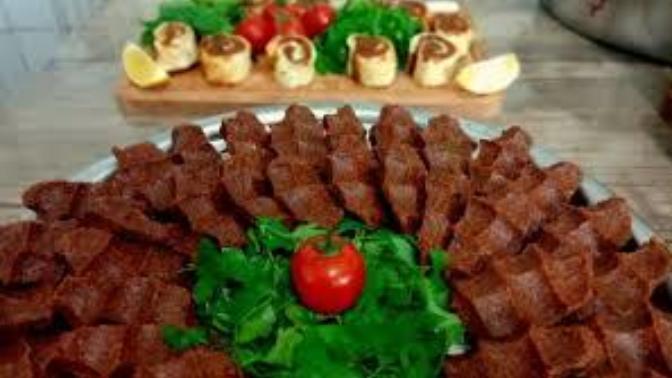 Çiğ köfte mi, mercimekli köfte mi, kısır mı?
