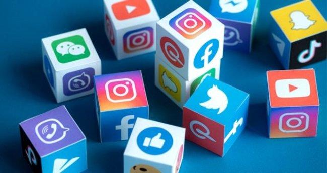 Sosyal medyaya fotoğrafını yüklemek özgüvenin bir parçası mıdır?
