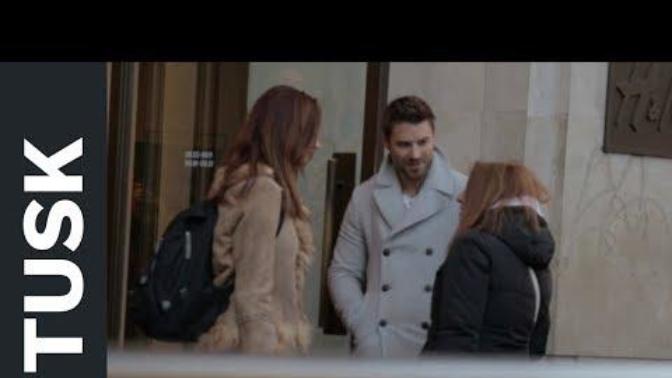 Gencler, İngiliz erkeğine hemen numarasını veren türk kızı hakkında ne düşünüyorsunuz?