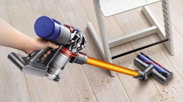 Dyson robot süpürge kullanan var mı?
