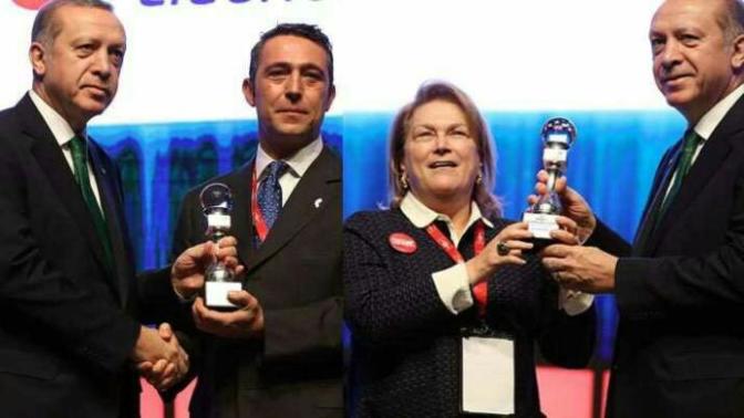 Ülke büyük bir bunalım içindeyken Koç Holding ve Sabancı gibi zenginler sessizlikleriyle gidişattan sorumlu değil mi?