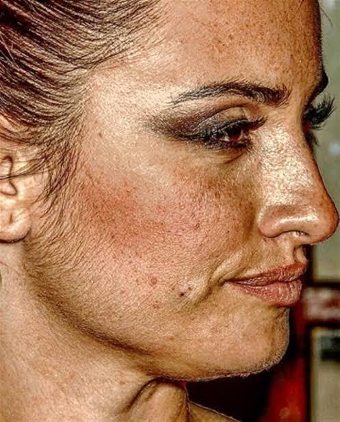 Ünlüler yakın çekimde neden bu kadar çirkin?
