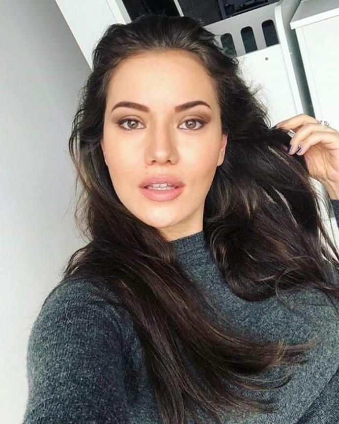 Fahriye Evcenin şu an ki hallerini beğeniyor musunuz?