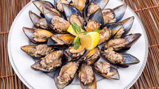 Midyenin hangi hali favorin? Midye tava mı, midye dolma mı?