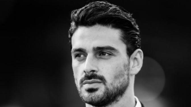 Michele morrone yakışıklı mı sizce?