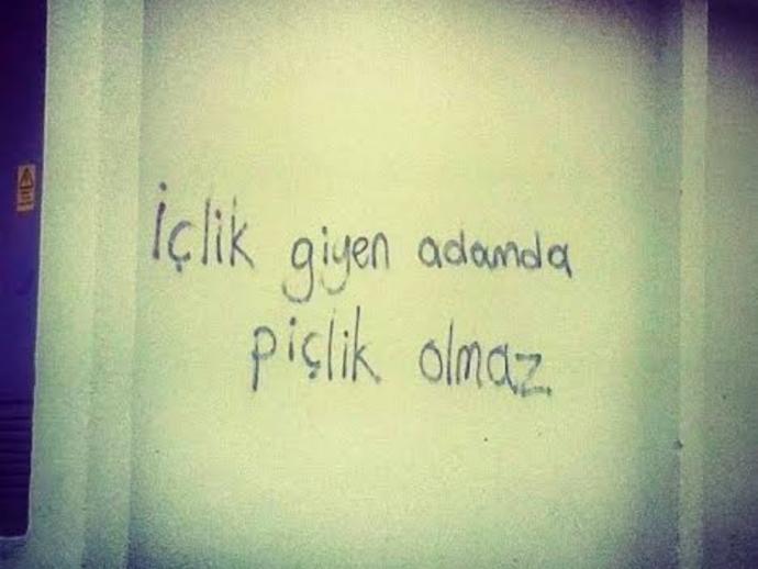 İçlik giyen erkek karizması var mı?