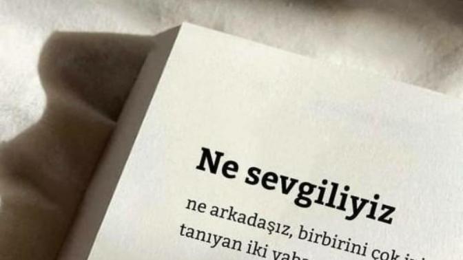 Birbirini çok iyi tanıyan iki yabancı, ileride sevgili olabilir mi?