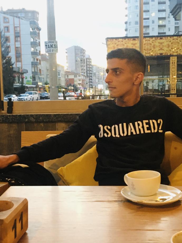 sevgilim yok neden olmuyor bilmiyorum tipten olabilir elbiseme filan dikkat ederim ilişkilerim de güzeldir ama yok Kayseri de yaşıyorum sebebini söyler misiniz