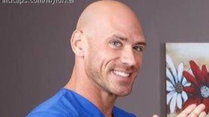 Johnny sins la sizi ıssız bir adaya bıraksalar giderken adaya alacağınız 3 şey ne olurdu?