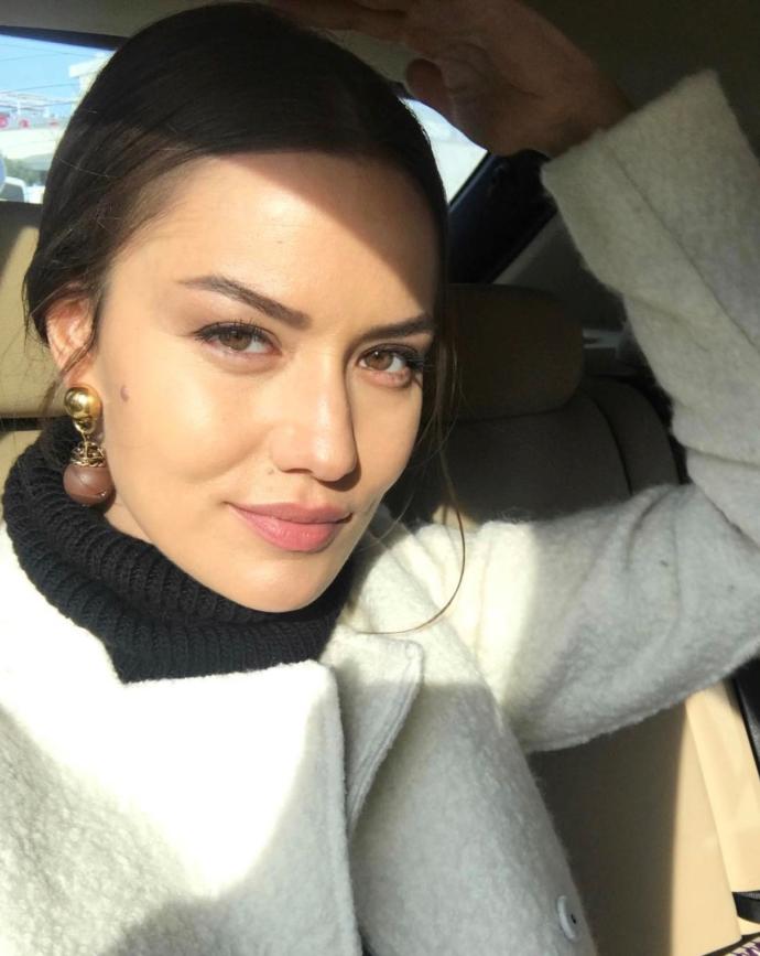 Hande Erçel, Cansu Dere veya Fahriye Evcen. Bu kadınlardan hangisi daha güzel?