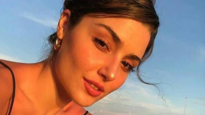 Hande Erçel, Cansu Dere veya Fahriye Evcen. Bu kadınlardan hangisi daha güzel?