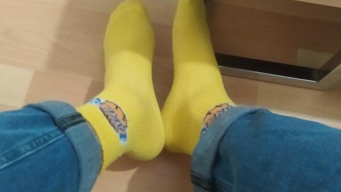 Renkli çorap giyenler?
