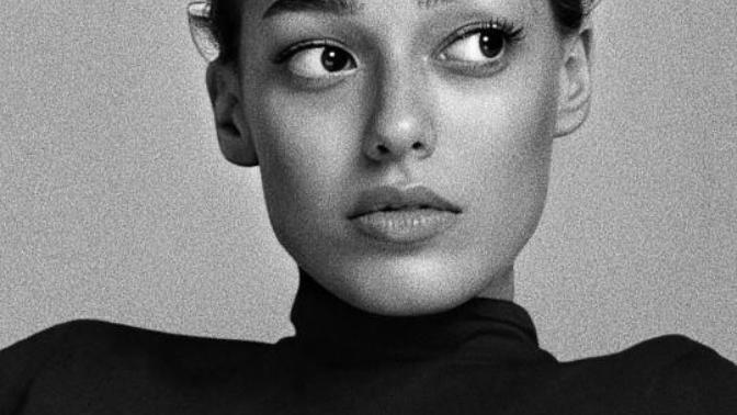 Dilan Çiçek Deniz mi yoksa Aybüke Pusat mı daha güzel?
