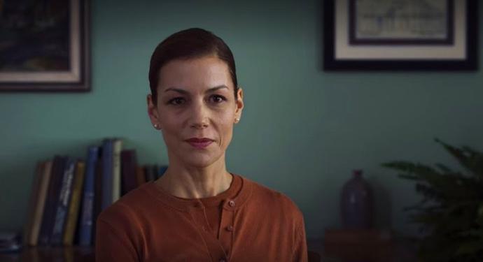 Bu ara popüler olan Netflix dizisi "Bir başkadır" sizce konusu ve oyuncuları olarak nasıl bir dizi?