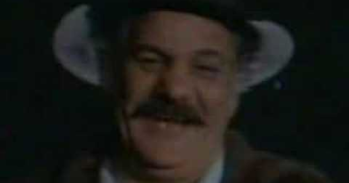 Sence dunyanin en guzel gulusu kime aittir D? KizlarSoruyor