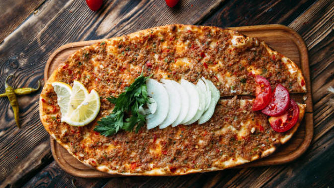 Sence lahmacun hangi şehre ait?