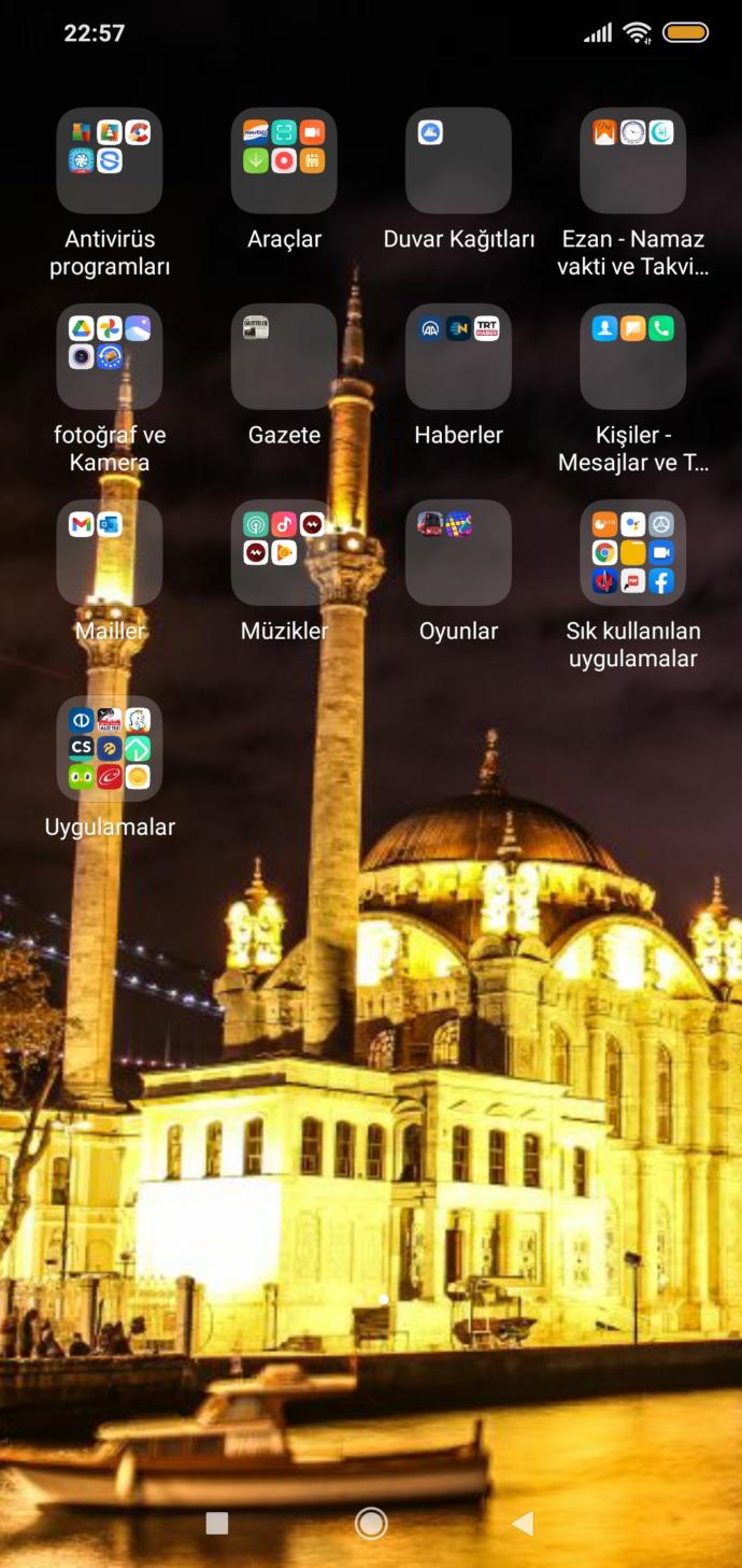Telefonunuz da ki uygulama düzeniniz nasıl karışık mı kullanırsınız düzenli mi?