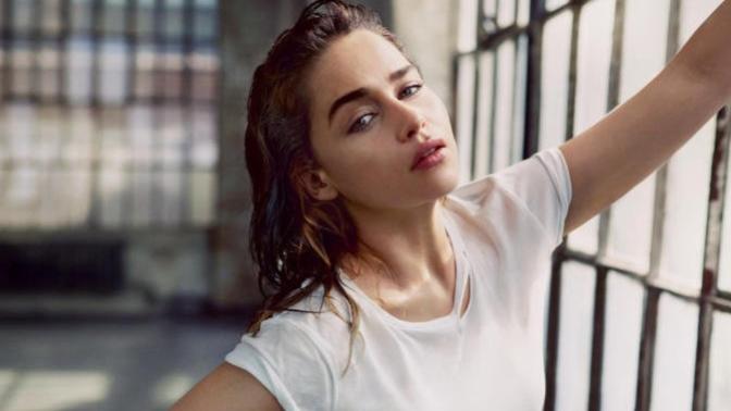 Yaşayan en seksi kadın Emilia Clarke seçilmiş. Sizce yaşayan en seksi kadın kimdir? 