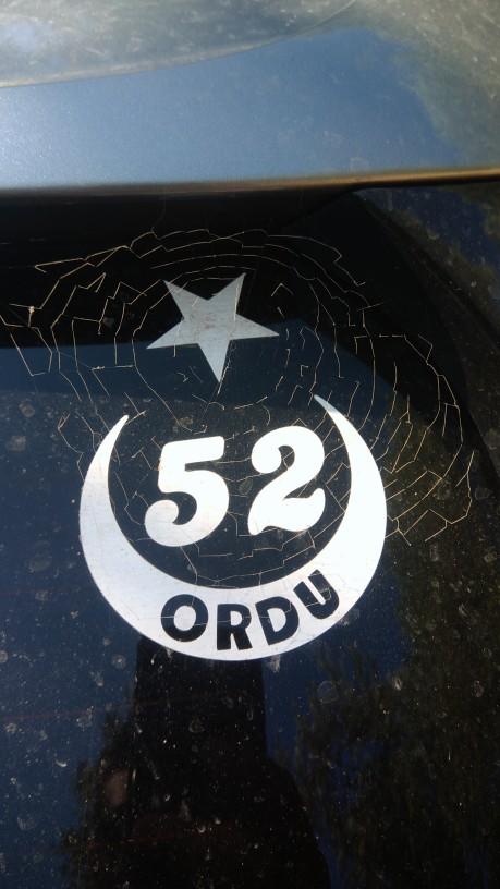 Aracınızın arkasına bir yazı yazacak olsanız, bu ne olurdu?