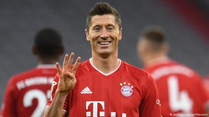 Sizce Robert Lewandowski ligimizde oynasa 30 maçta kaç gol atar?
