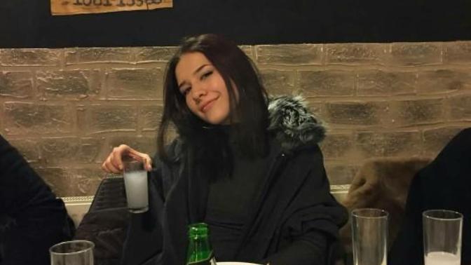 Gençler kızıl saçtan sıkıldım, saç rengi öneriniz var mı?