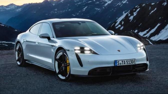 Porsche Taycan, Guinness Rekorlar Kitabı’na girdi! Size göre hangi araba Guinness Rekorlar Kitabı’na girmeli?