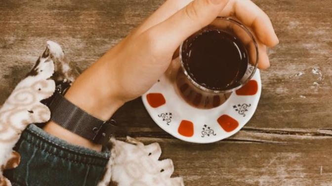 Gülü susuz seni çaysız bırakmam dediginiz birileri  var mı, bağımlı olduğunuz içecek nedir?