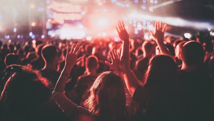 Korona olmasaydı hangi ünlünün konserine gitmek isterdin?