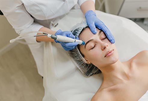 Dermapen hakkında bilgisi olan var mı? 