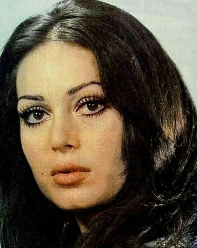 Hande erçel mi Türkan Şoray mı daha güzel?
