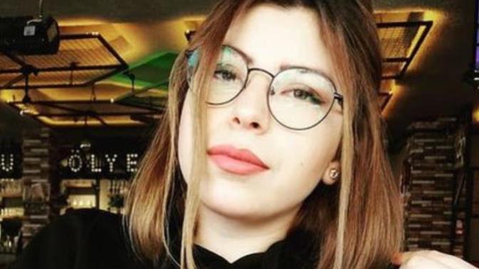 Neden bana hep çirkin erkekler teklif ediyor veya hoslandığını söylüyor ben çirkin miyim okadar anlamıyorum 😭?