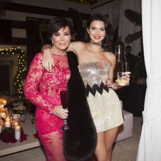 Kendall Jenner kalçası iyi mi sizce?