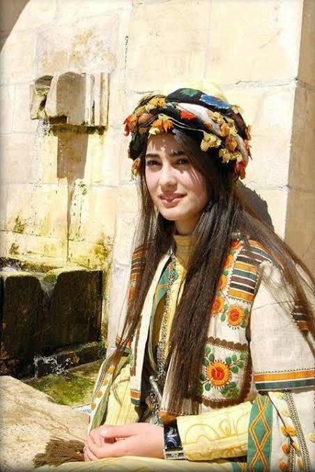 Karadeniz kızı mı Kürt kızı mı?