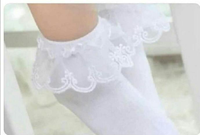 İlkOkulda bu çorabı giyipte kendini prenses zanneden bir tek ben miyim?