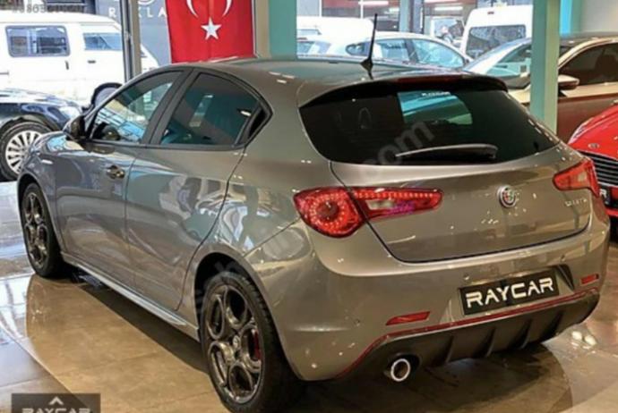 Giulietta mı Leon mu?