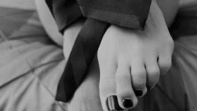 Beklemediğiniz bir anda size footjob yapmaya başlayan ya da sizden talep eden partnere tepkiniz nasıl olur?