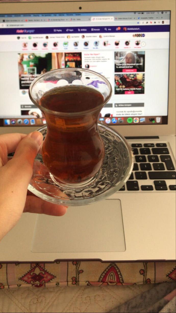 Günde kaç fincan filtre kahve içiyorsunuz, kahvesi olanlar paylaşabilir mi☕️?