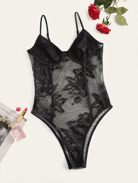 Dantelli , transparan ve saten bodysuit ler Günlük bluz , gömlek , kazak ve elbiselerinizin içinde giyinmeyi tercih edermisiniz?